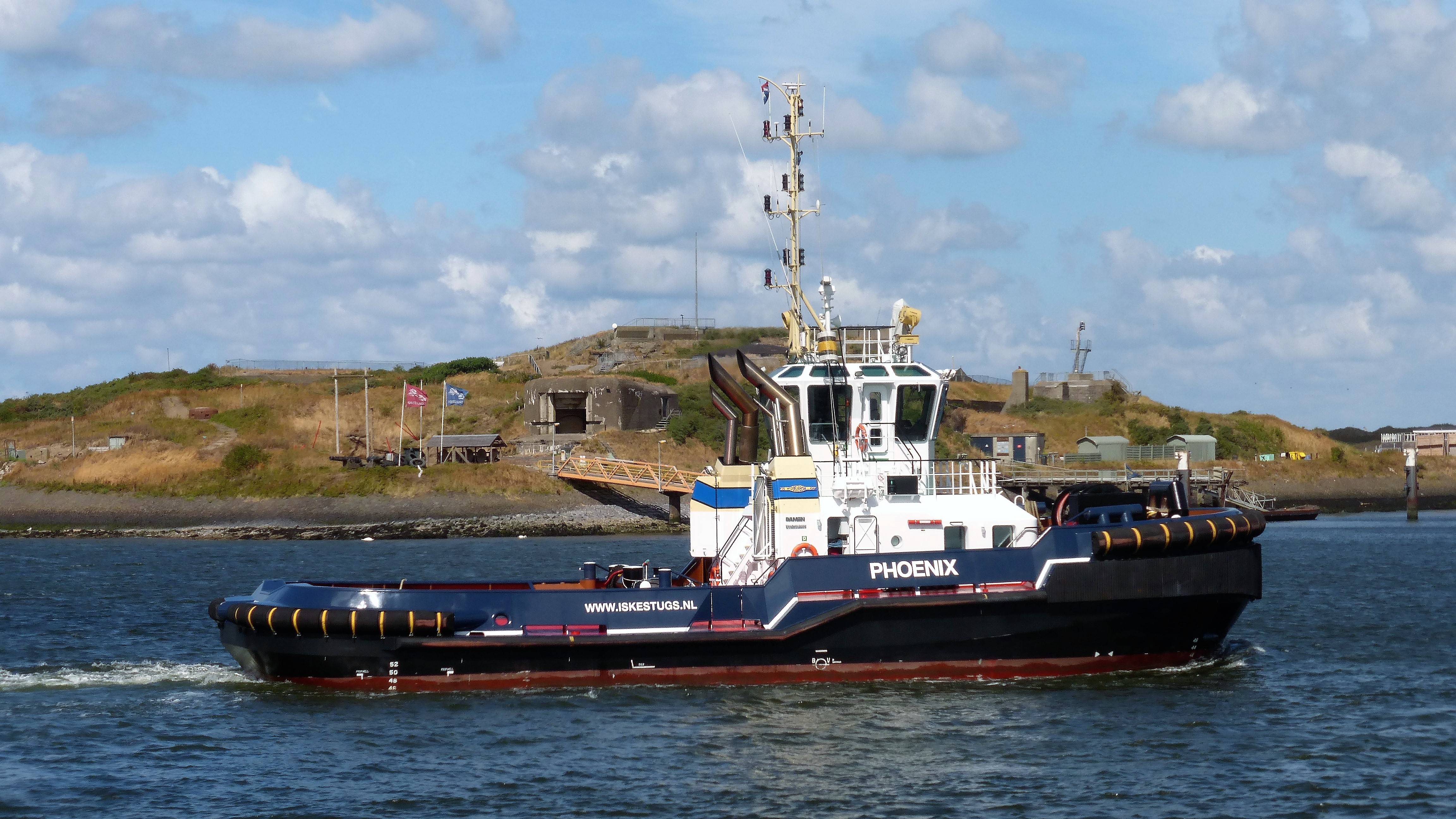 PHOENIX (tug) 